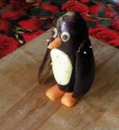 Пингвин из баклажана