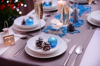 Шишки отлично подойдут для украшения новогоднего стола Шишки отлично подойдут для украшения новогоднего стола